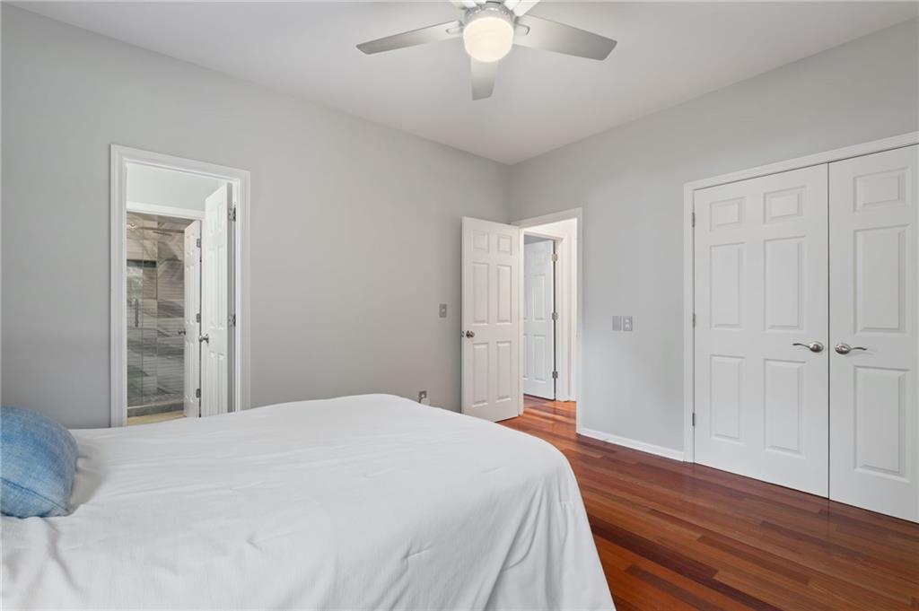 802 Lakeglen Drive