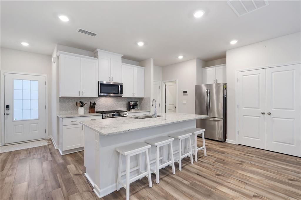 350 Timberland Ave