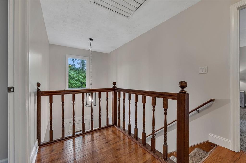 807 Emerald Falls