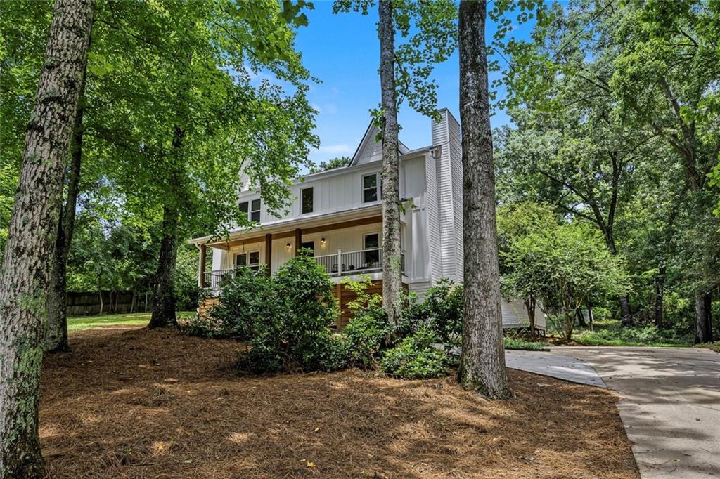 807 Emerald Falls