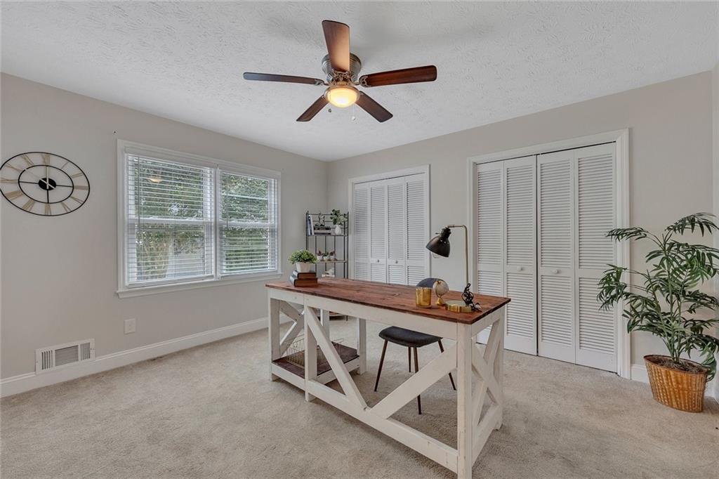 807 Emerald Falls