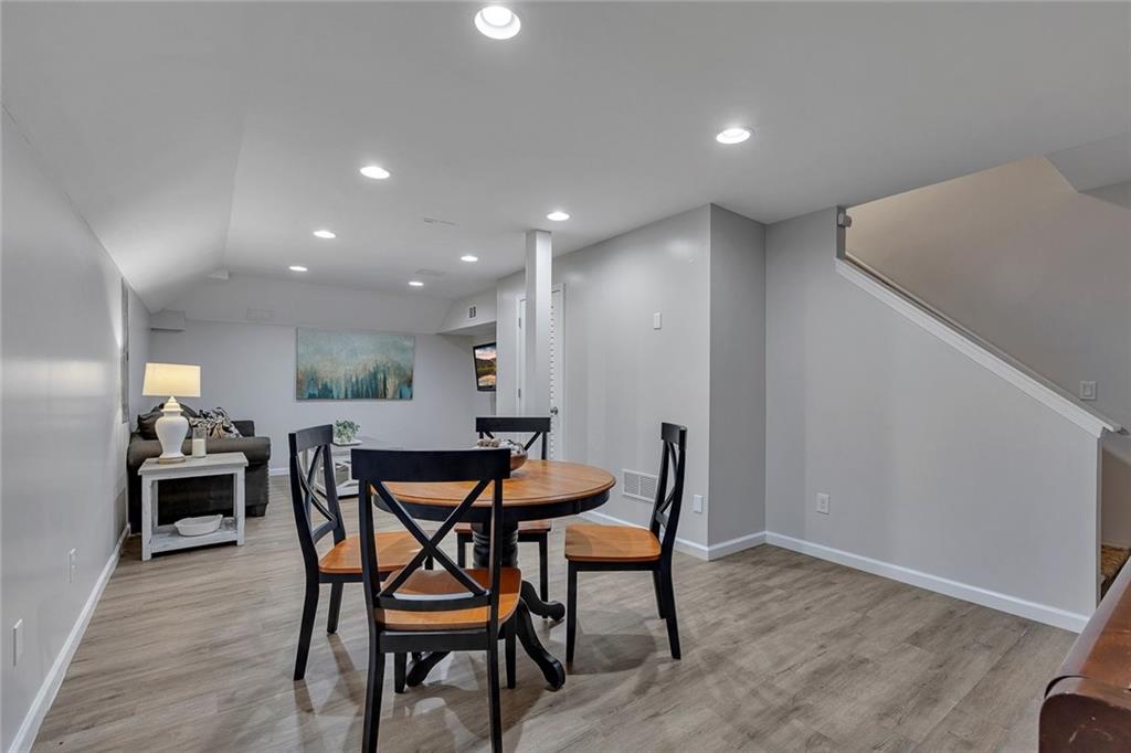 807 Emerald Falls