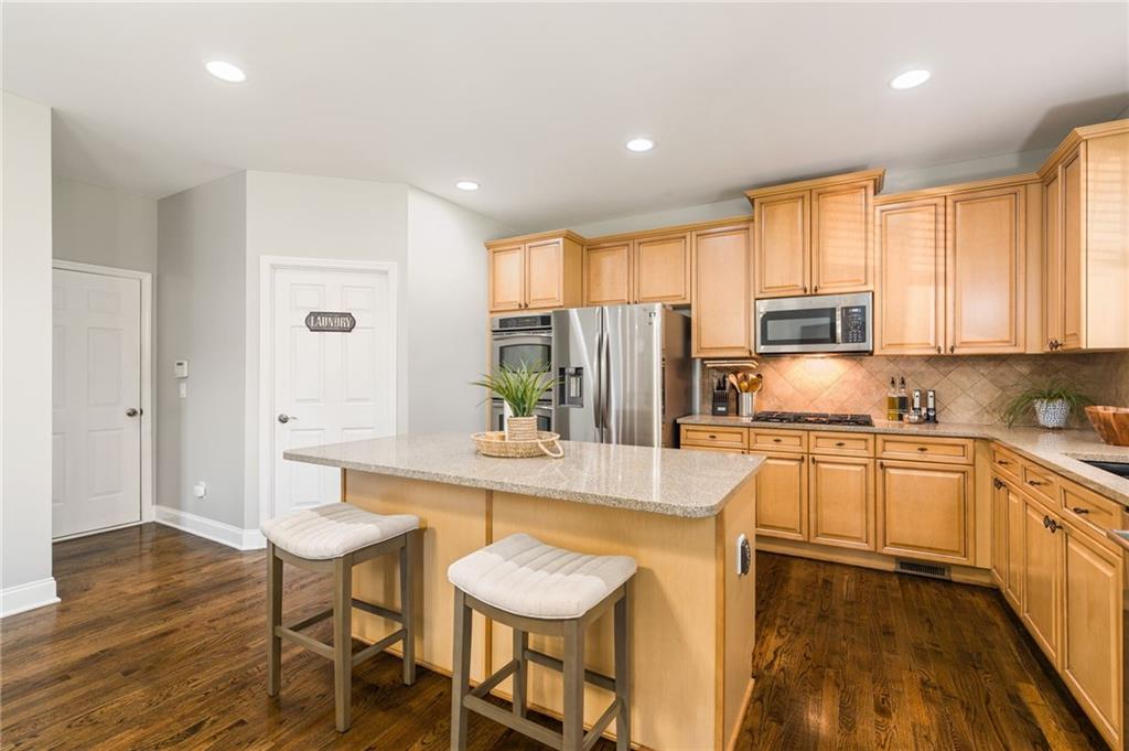5680 Cascade Trail
