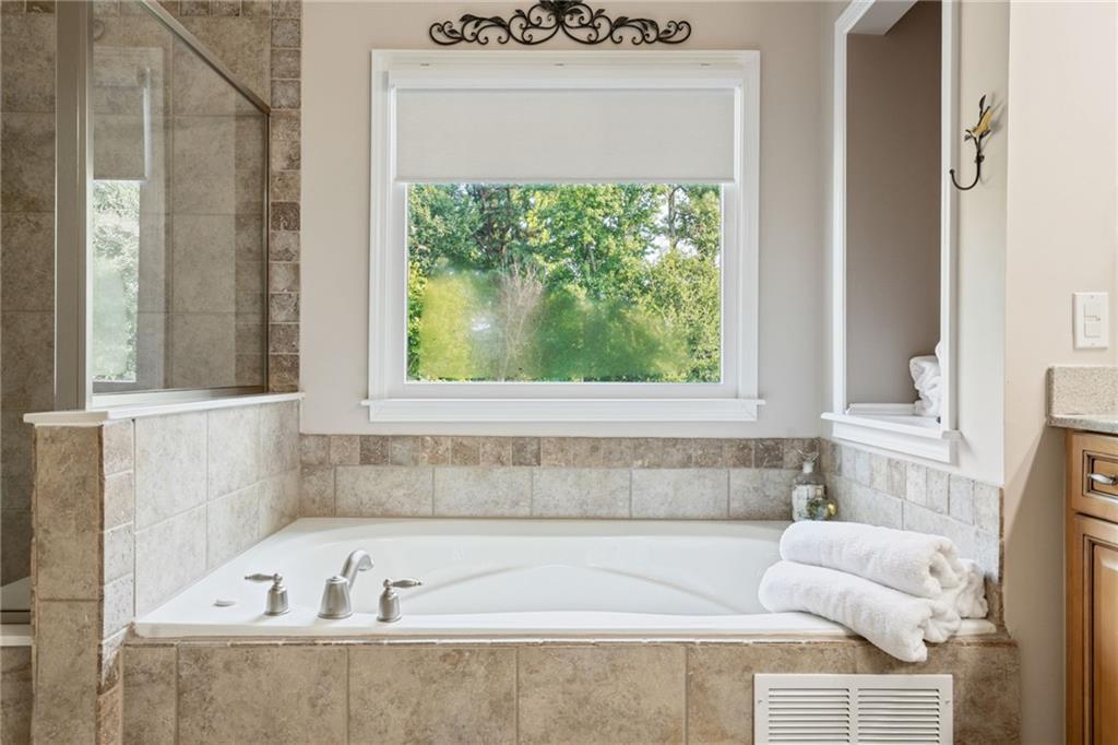 5680 Cascade Trail