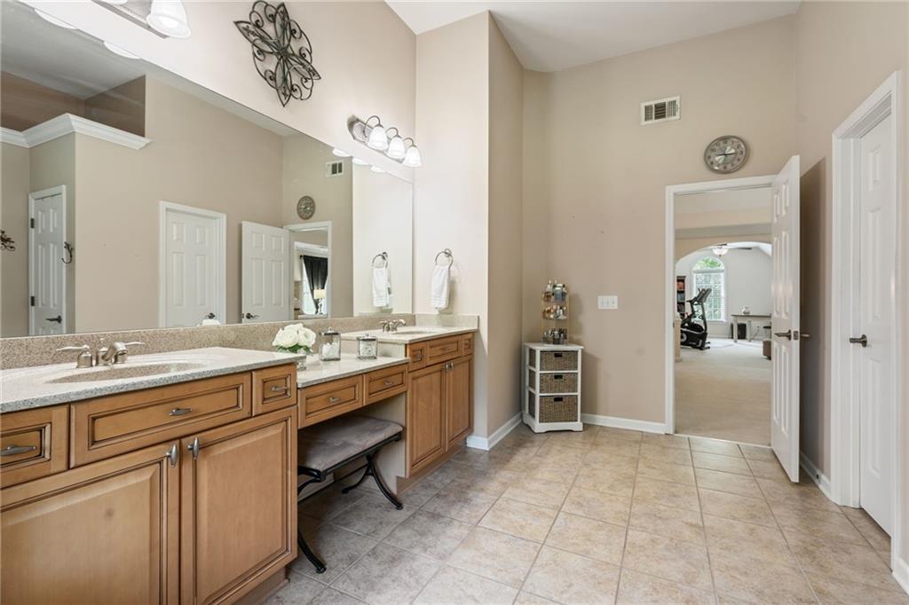 5680 Cascade Trail