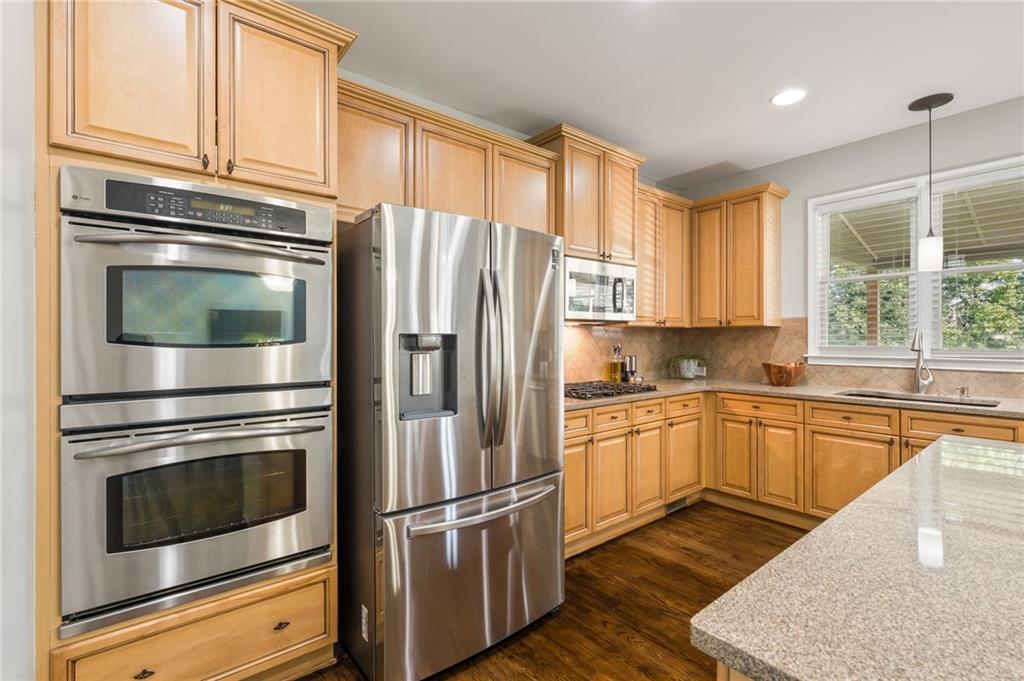 5680 Cascade Trail