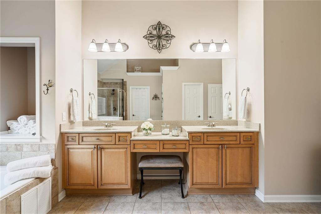 5680 Cascade Trail