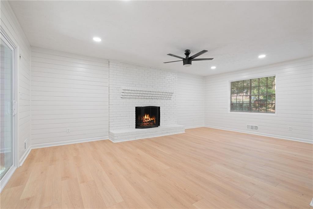 920 Kings Court