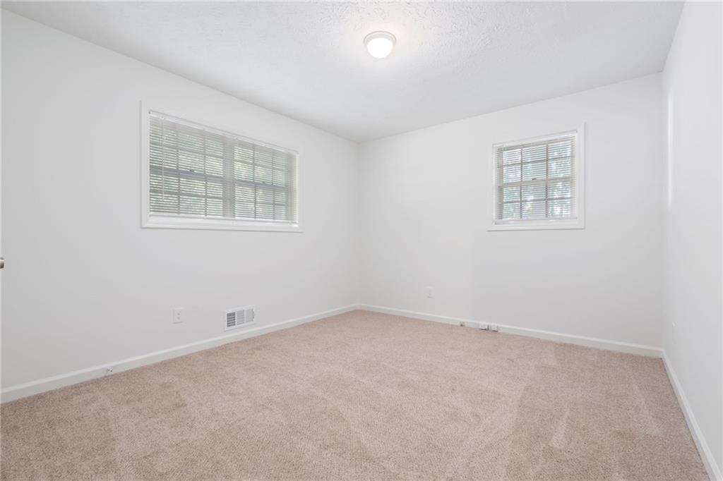 920 Kings Court