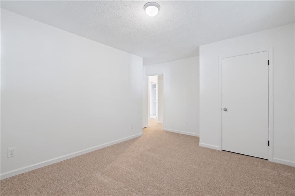 920 Kings Court