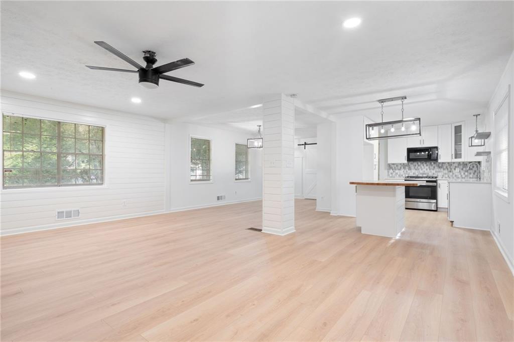 920 Kings Court