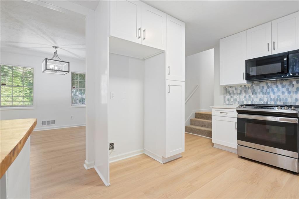 920 Kings Court