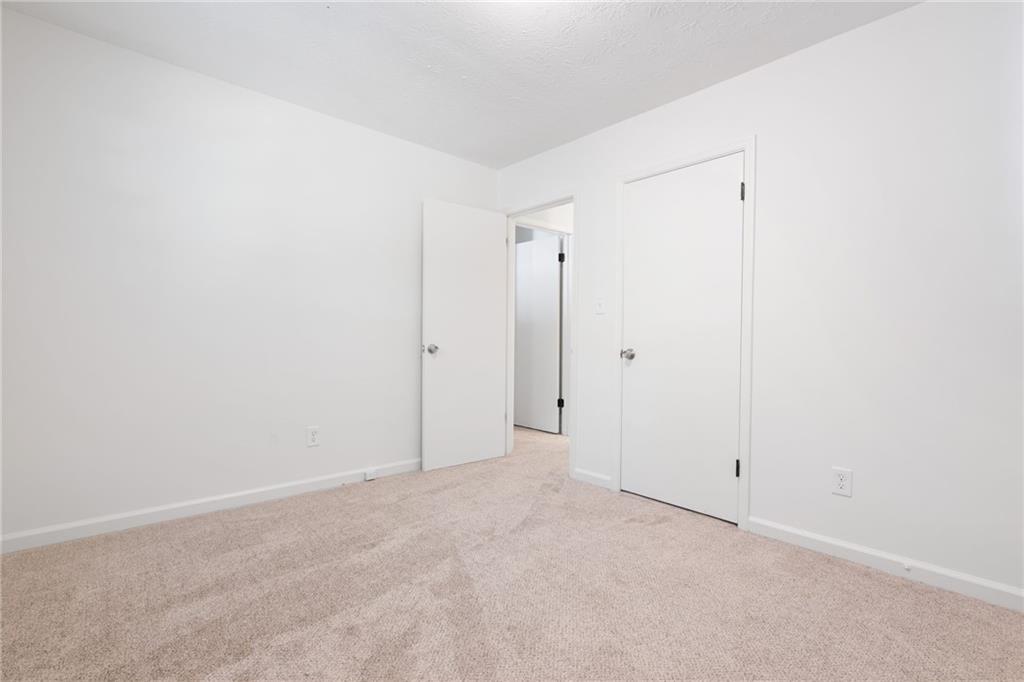 920 Kings Court