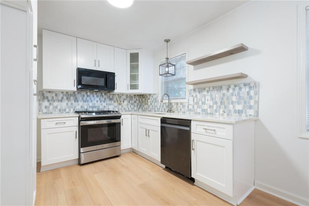 920 Kings Court