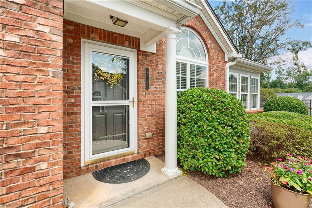 606 Somerton Place