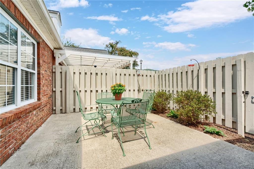 606 Somerton Place