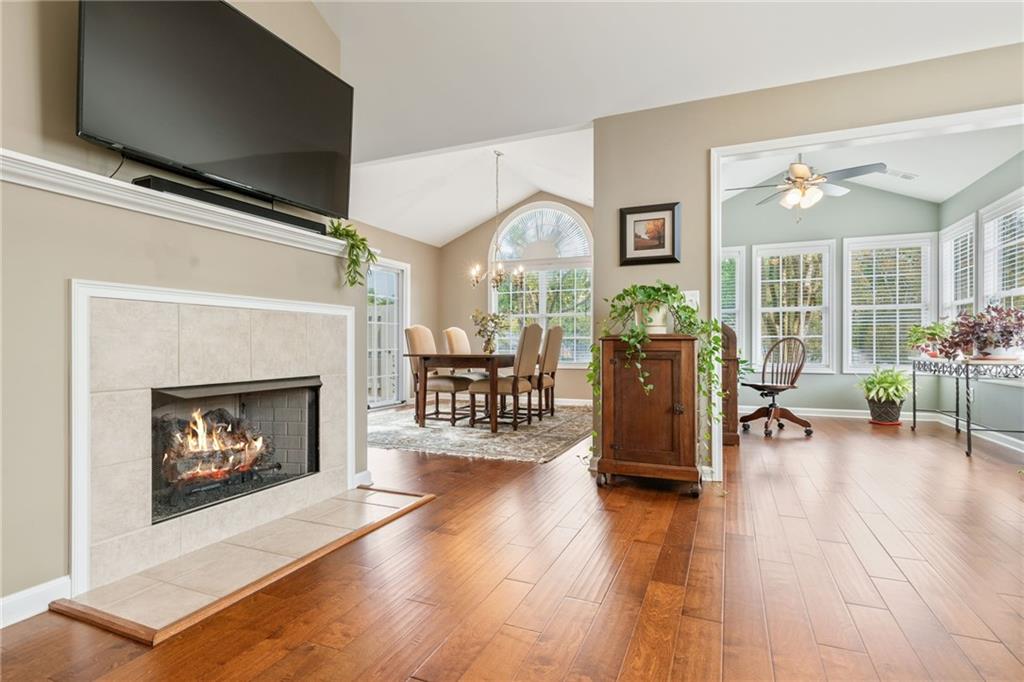 606 Somerton Place