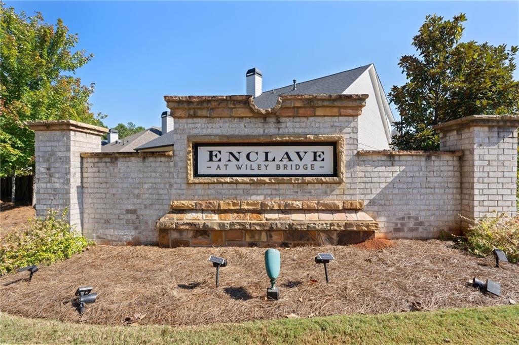 108 Ivey Way