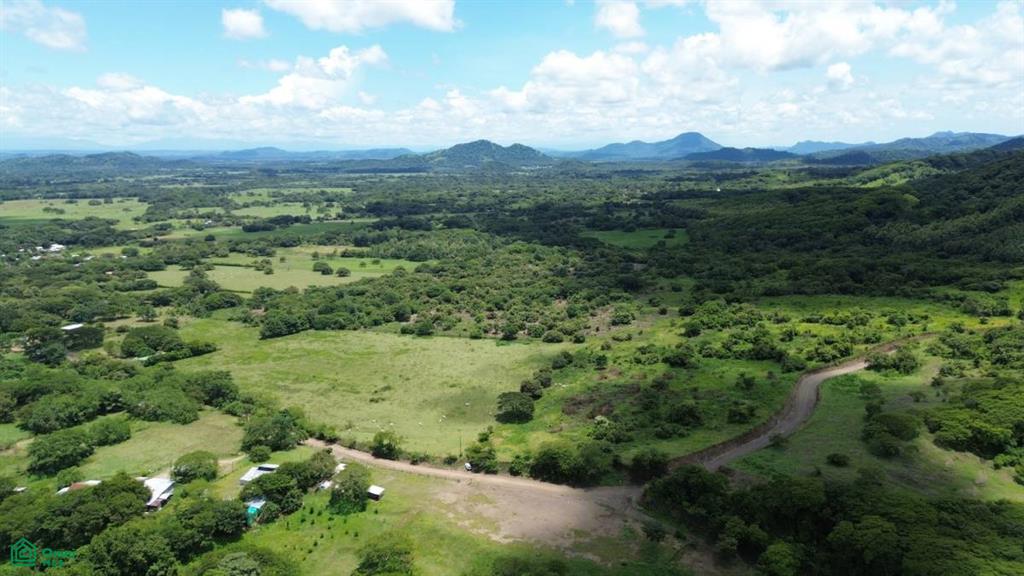 30 Hectare Finca in Santa Cruz