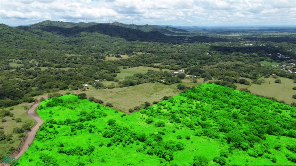 30 Hectare Finca in Santa Cruz