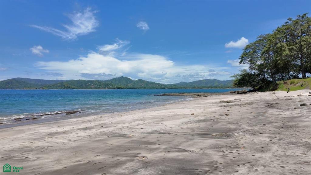 Turnkey Beachfront Condo – Flamingo Marina Cove Punta Indio 405 , Playa Flamingo, Guanacaste