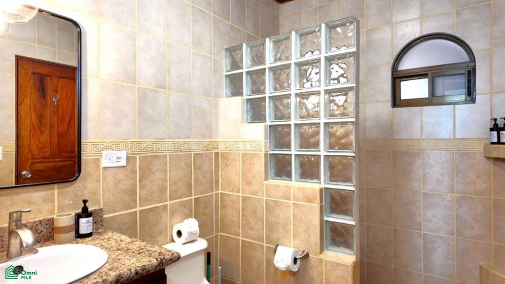 Turnkey Beachfront Condo – Flamingo Marina Cove Punta Indio 405 , Playa Flamingo, Guanacaste