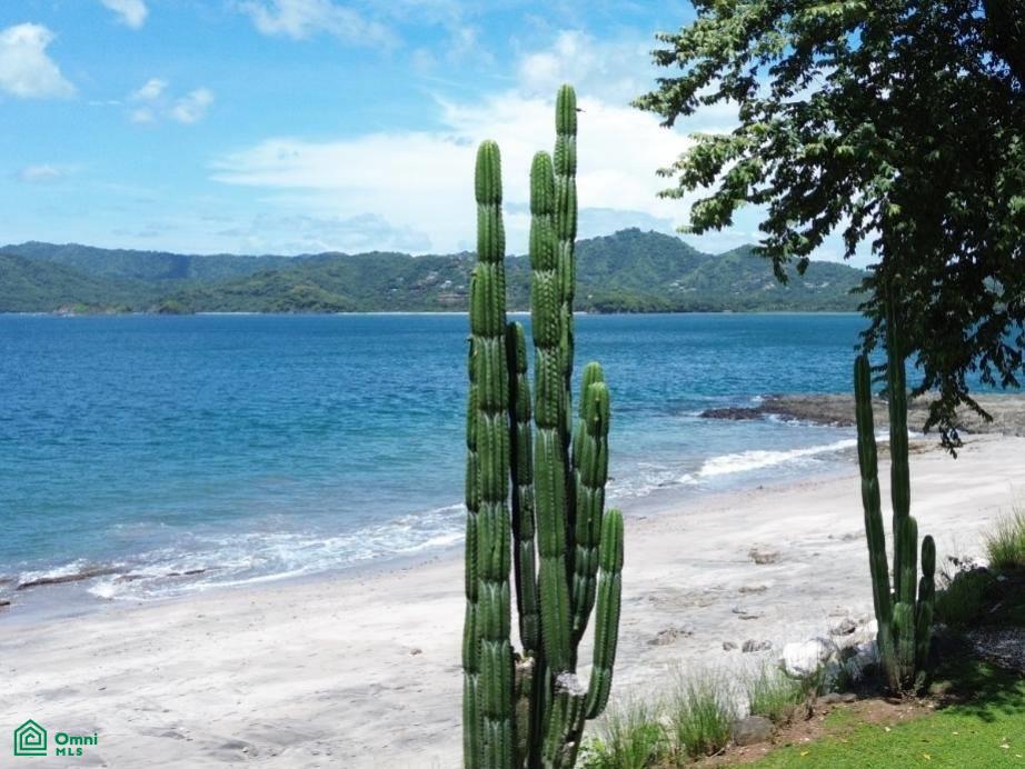 Turnkey Beachfront Condo – Flamingo Marina Cove Punta Indio 405 , Playa Flamingo, Guanacaste