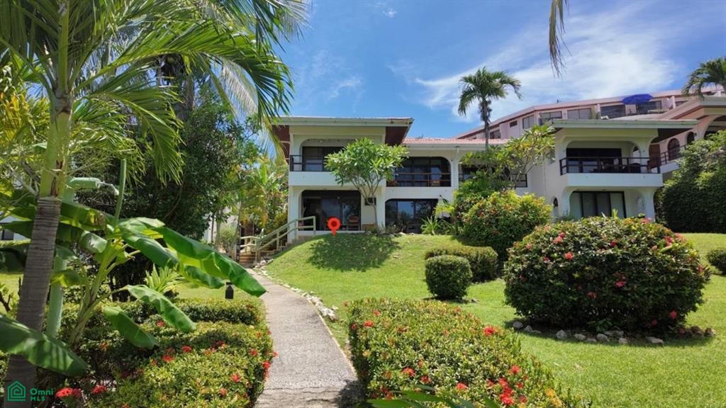 Turnkey Beachfront Condo – Flamingo Marina Cove Punta Indio 405 , Playa Flamingo, Guanacaste