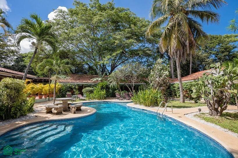 Hotel Bula Bula - Commercial Property - Playa Grande