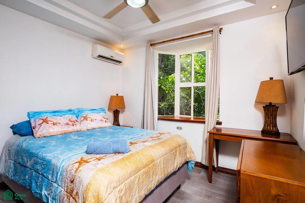 Las Gaviotas # 12 - Tamarindo