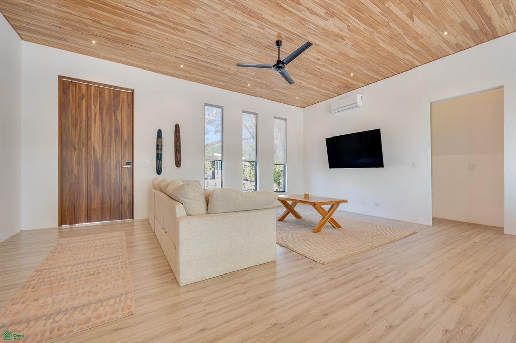 Casa del Mar ~ Walk to beach , Playa Grande, Guanacaste