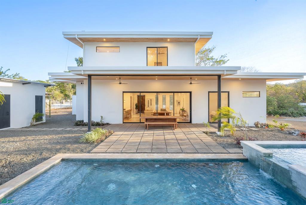 Casa del Mar ~ Walk to beach , Playa Grande, Guanacaste