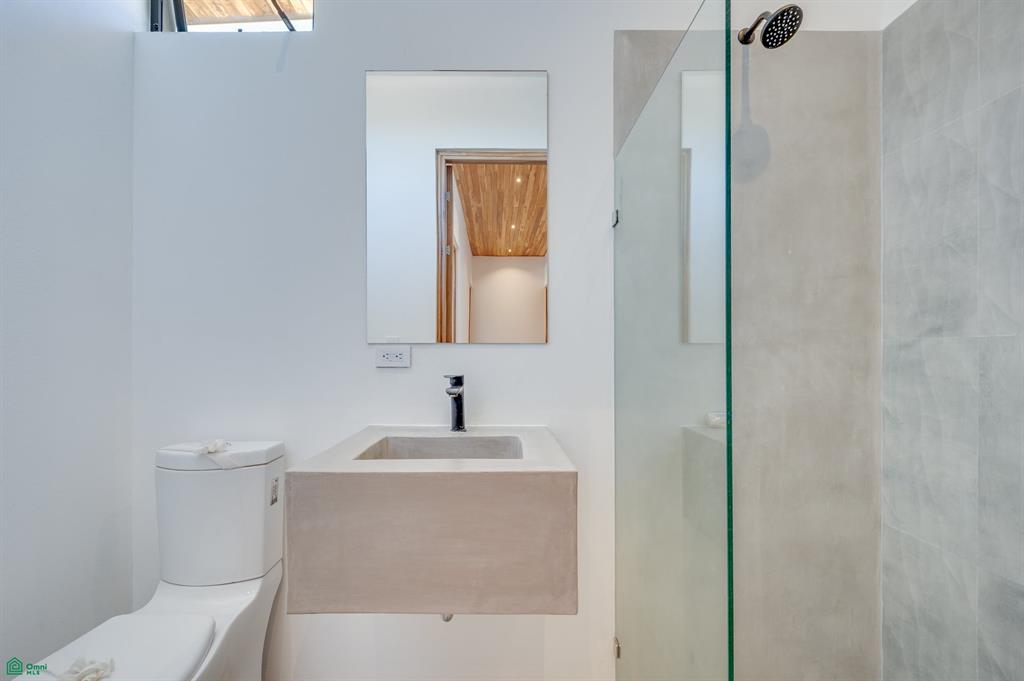 Casa del Mar ~ Walk to beach , Playa Grande, Guanacaste