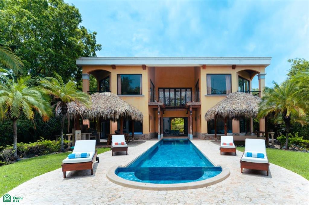 Casa Neptuno Beachfront Home  - Hacienda Pinilla