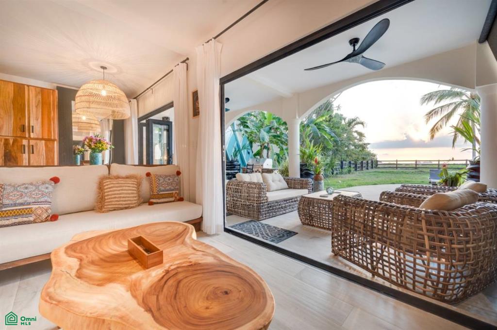 Beachfront Condo - Twin Dolphins 1A , Playa Potrero, Guanacaste