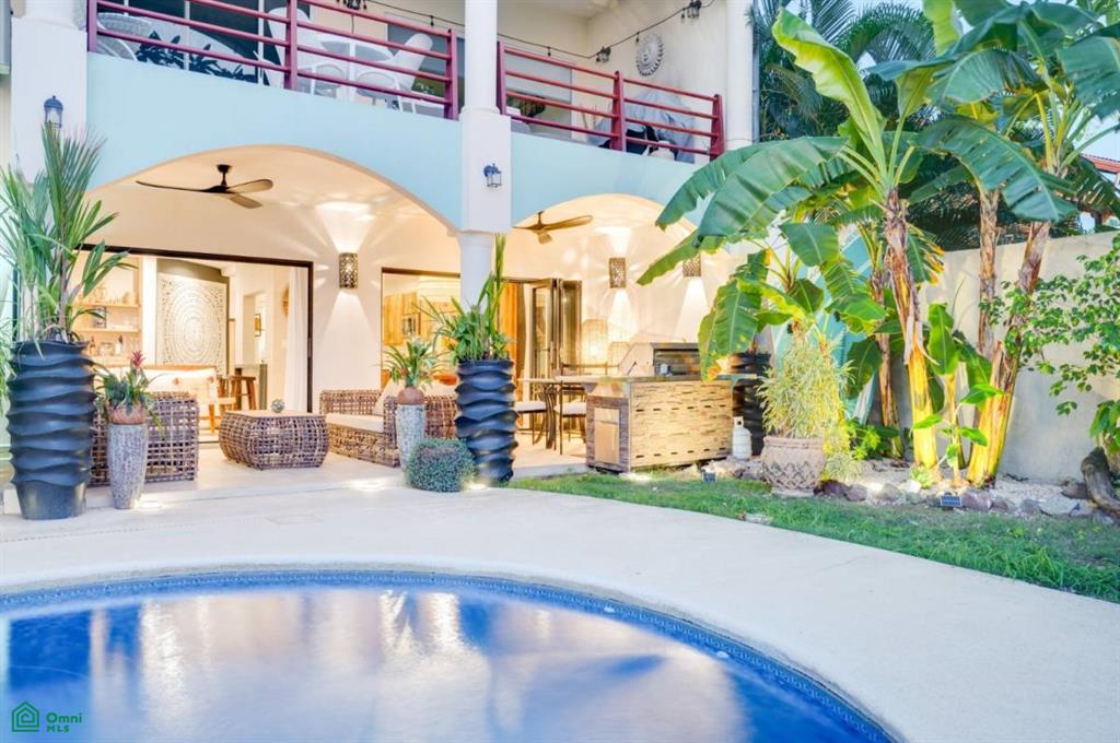 Twin Dolphins 1A - Beachfront Condo Playa Potrero