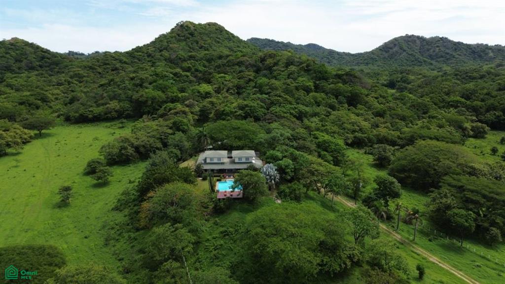162 Acres Ranch Style Home - Coyolito Guanacaste