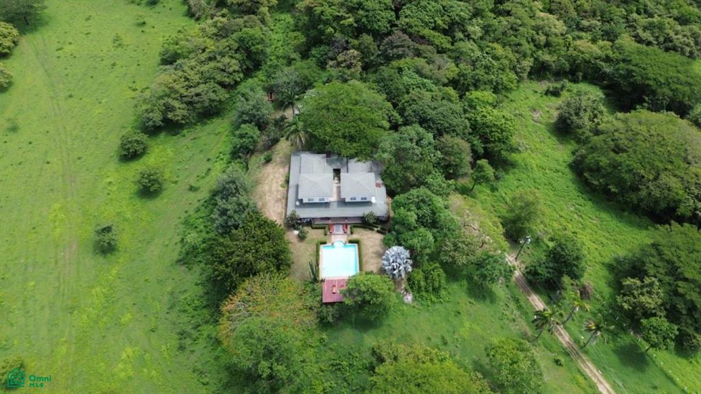 RANCH STYLE HOME - 162 ACRES 