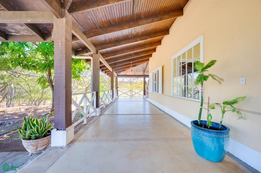 162 Acres Ranch Style Home - Coyolito Guanacaste