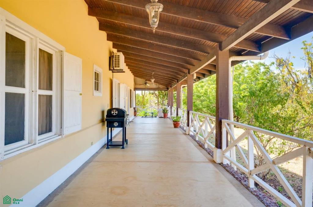 162 Acres Ranch Style Home - Coyolito Guanacaste