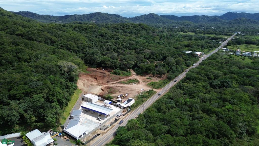 Mixed-Use Development Lot HUACAS