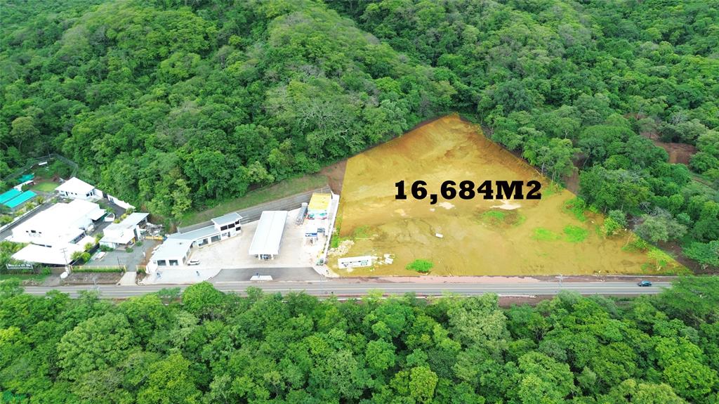 Mixed-Use Development Lot HUACAS