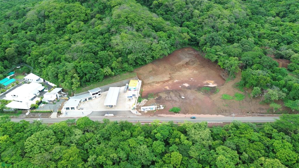 Mixed-Use Development Lot HUACAS