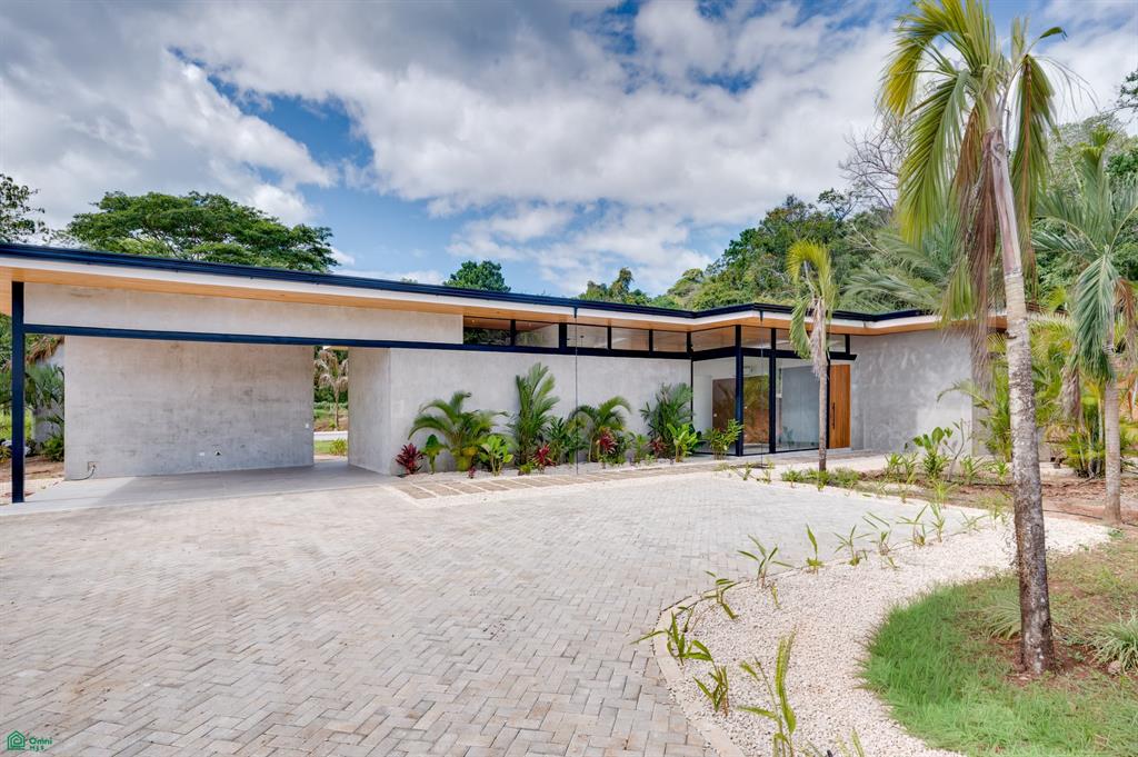 Villa Vivencia - 6 Bedroom Luxury Home - Playa Grande