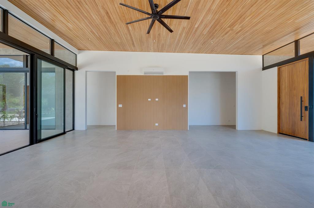 Villa Vivencia - 6 Bedroom Luxury Home - Playa Grande