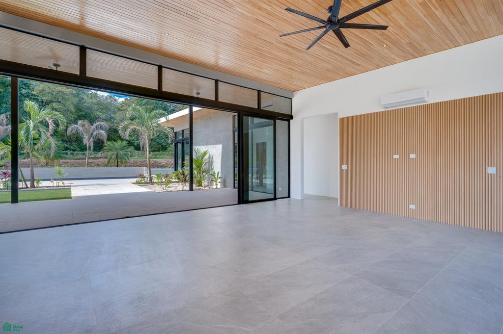 Villa Vivencia - 6 Bedroom Luxury Home - Playa Grande