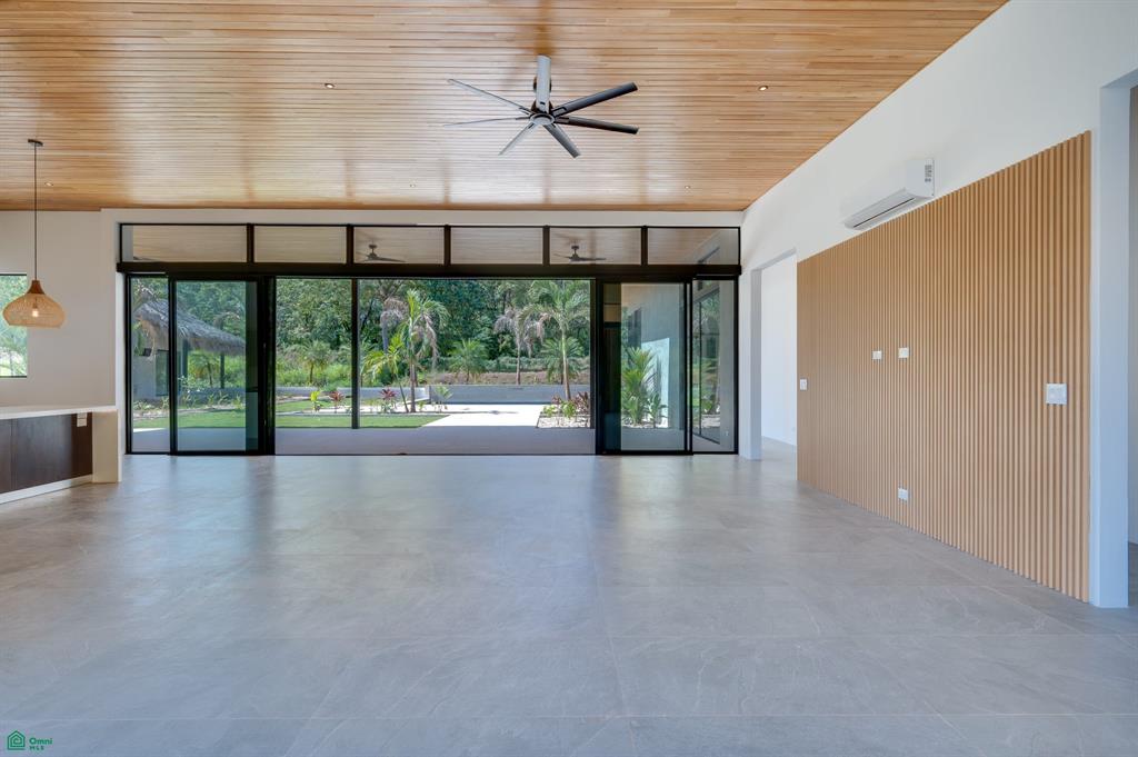 Villa Vivencia - 6 Bedroom Luxury Home - Playa Grande