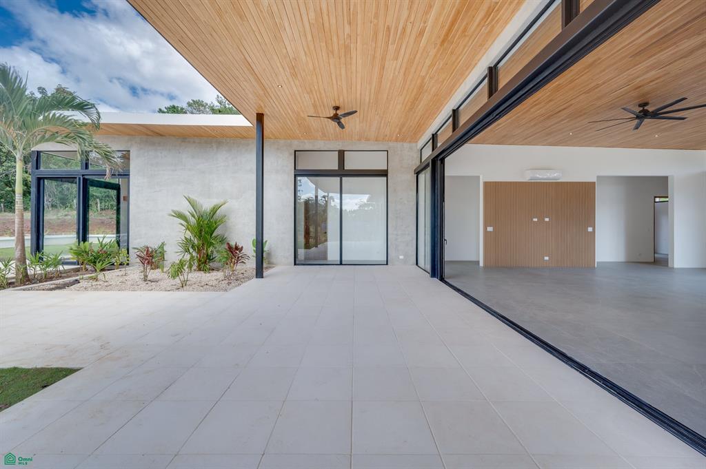 Villa Vivencia - 6 Bedroom Luxury Home - Playa Grande