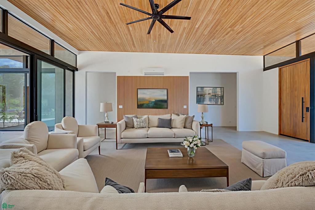 Villa Vivencia - 6 Bedroom Luxury Home - Playa Grande