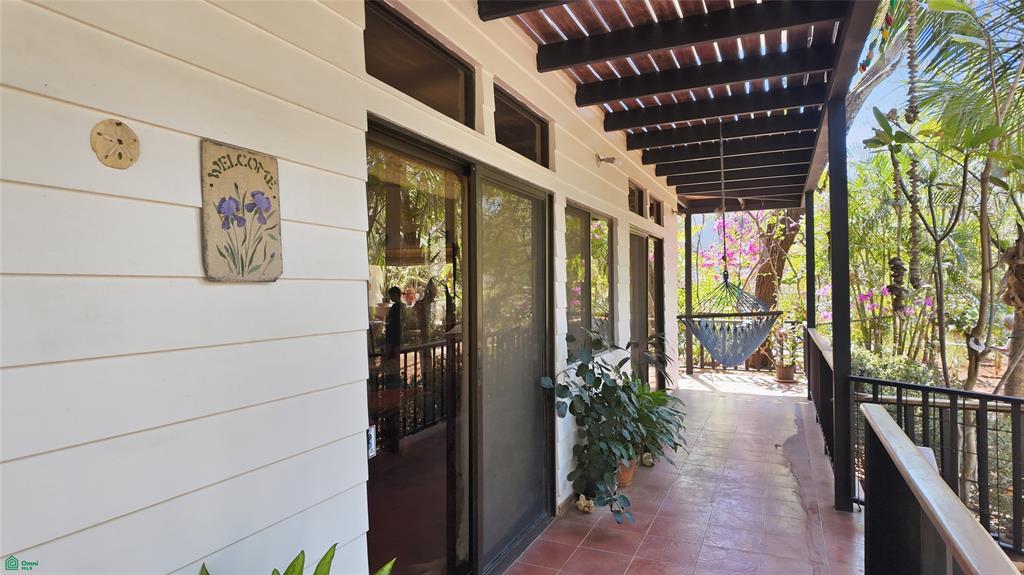 Casa Rosada Lomas de Conchal - Playa Puerto Viejo